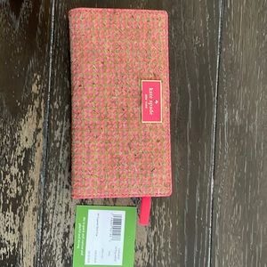 Kate Spade Snap closure bifold wallet.